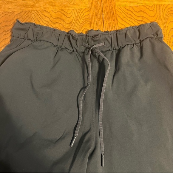 Lululemon Keep Moving Pant 7/8 High-Rise in Graphite Gray Sz 12 Athletic Travel - Picture 6 of 16